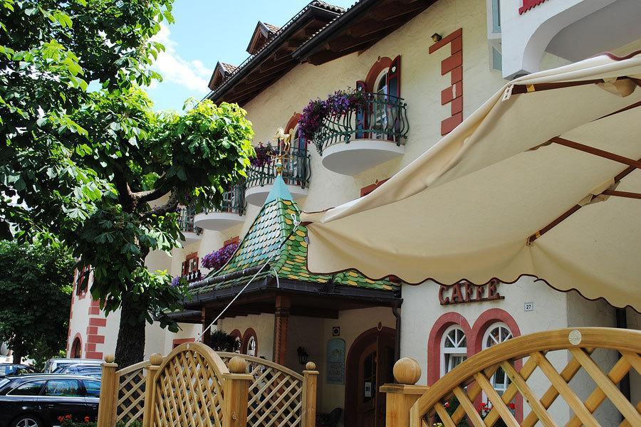 Albergo Bernard Canazei Εξωτερικό φωτογραφία