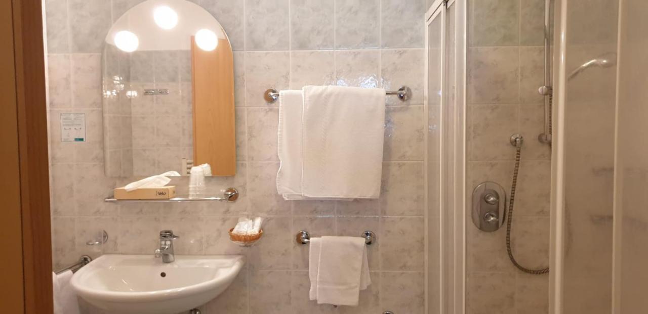 Albergo Bernard Canazei Εξωτερικό φωτογραφία