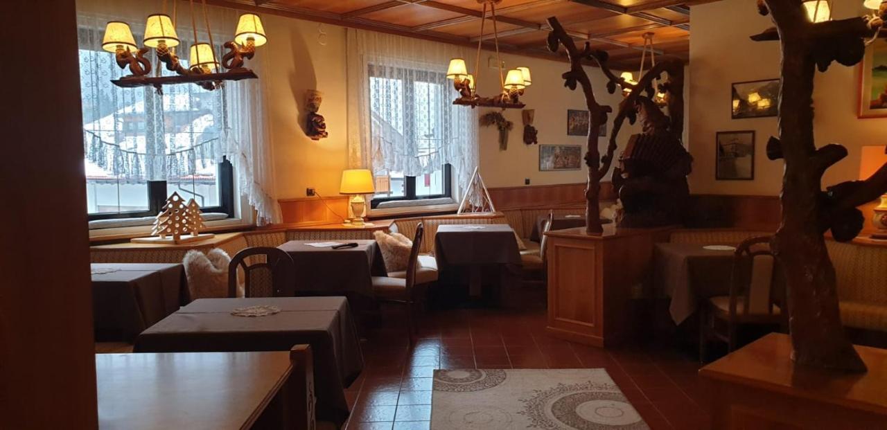 Albergo Bernard Canazei Εξωτερικό φωτογραφία