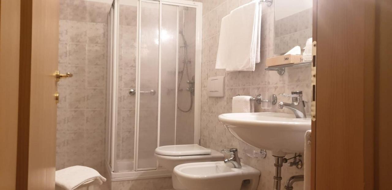 Albergo Bernard Canazei Εξωτερικό φωτογραφία